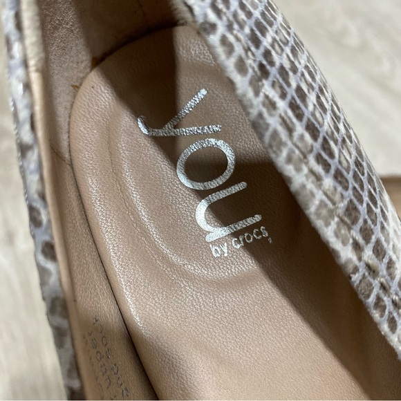 YOU by CROCS Snake Leather Pumps - Picture 8 of 12
